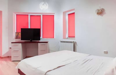 Location d’un appartement lumineux de 2 pièces, 60 m², centre historique, Constanța, Roumanie